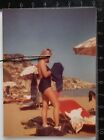 Oryginalne zdjęcie moda blond chłopiec kobieta dziewczęcy strój kąpielowy plaża lata 70.