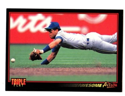 Roberto Alomar TORONTO BLUE JAYS 1993 Leaf Triple Play #200  - Image 1 of 2