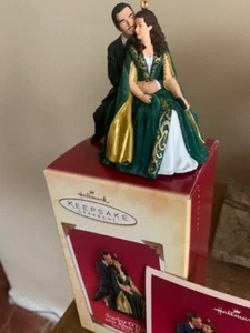 Vom Winde verweht Ornament Scarlett & Rhett 2004 Handarbeit - Bild 1 von 8