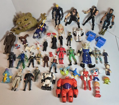 Random Mixed Toy Lot: WWF, GI Joe, Power Rangers, Voltron, and more - Image 1 of 4