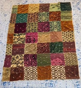 Vintage Patchwork Quilt 71" x 55" Handarbeit 70er Hippie Vibes, SAMT - Bild 1 von 11