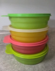 Set Of 4 Tupperware Pastel Microwaveable Cereal Bowls + Lids ~ Pre-Owned L@@K! - Picture 1 of 6