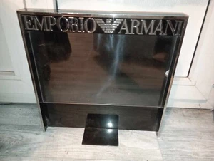emporio armani collection présentoir italie montre homme mode vêtement luxe - Imagen 1 de 3