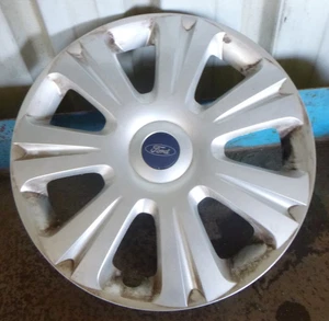 Ford Focus LW 8/11-8/15 Hub Cap (A) AM51 1000 AA - Picture 1 of 3