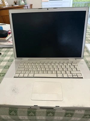 MacBook Pro A1211 Non Funzionante Solo per Ricambi - Immagine 1 di 4