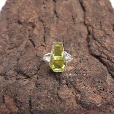 Peridot Gemstone 925 Sterling Silver Ring Handmade Jewelry Ring Gift For Love - Image 1 of 3