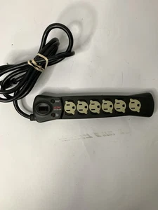 APC 120VA, 15 AMP, 330V - 6 Outlets Surge Protector - P6BMP4 - Picture 1 of 3