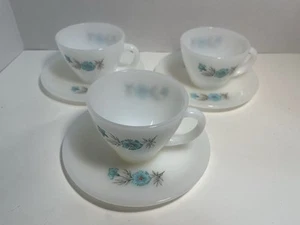 3 ANCHOR HOCKING Coffee Cup Mug And Saucers Fire King with Teal Flowers 979 - Picture 1 of 7