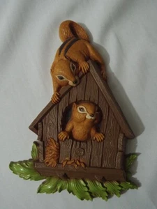 Syroco Eichhörnchen Streifenhörnchen Wandrelief hängend Homeco Vintage Vogelhaus 1977 USA - Bild 1 von 9