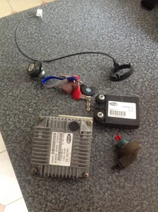 PIAGGIO X9 500 4V 02 YEAR IGNITION LOCK SET CDI INJECTION CONTROL UNIT ECU 2 KEY - Picture 1 of 6