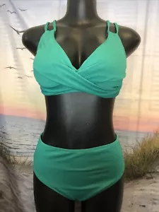 NWT Cupshe Womens Two Piece Swimsuit Size Large Green Textured - Picture 1 of 3