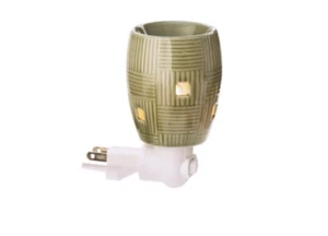 Weave Green Scentsy Warmer Nightlight Plug In, Discontinued - Picture 1 of 5