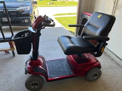 Golden Companion GC440 mobility scooter - Image 1 of 4