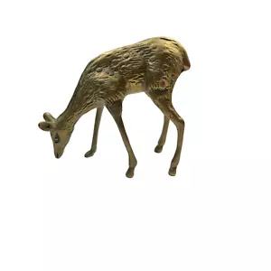 Vintage Senza Marchio Renna Ottone Giovane Cervello Pascolo In piedi Dettaglio Intagliato Macchie - Foto 1 di 7