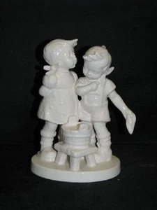 +_ww Goebel Hummel , Hum 412  "Dreckspatz, wasch dich!" , Weißware - Picture 1 of 1