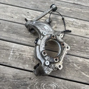 17-19 Alfa Romeo Giulia Rear Left Side Wheel Spindle Knuckle Hub Bearing OEM - Picture 1 of 9