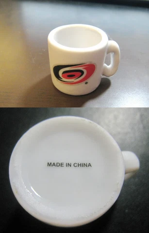 CAROLINA HURRICANES NHL HOCKEY OLD MINI MUG Cover