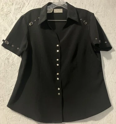 Blusa para mujer KATHY CHE talla 12 negra manga corta metal botones Foto 1 de 4