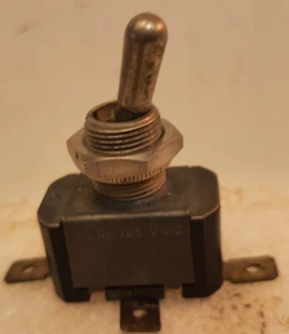 Two 2 Military Toggle Switch AC 3 PONG 10-15 AMP 250-125V / used UNDLAB INGLIST - Picture 1 of 5