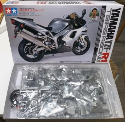 TAMIYA 14074  YZF-R1 Taira Racing Tamiya 1/12 plastic model kit - Image 1 of 2