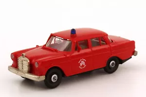 1:87 Mercedes-Benz 190c W110 Fire Department Essen - Brekina 1821 - Picture 1 of 1
