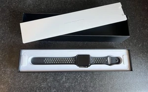 Apple Watch Series 2 | Boxed | Extra band | Nike+ | Space Grey - Zdjęcie 1 z 12