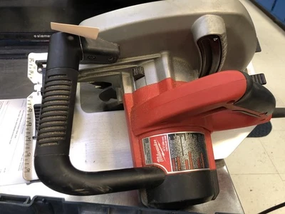 Sierra circular Milwaukee 6470-21 10-1/4" 15 amperios con estuche nueva en caja Foto 1 de 3