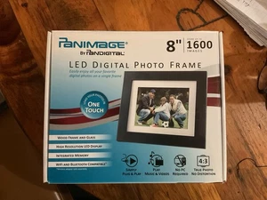 Panimage by Pandigital - New LED DIGITAL PHOTO FRAME - 8" 1600 Images Wood Frame - Picture 1 of 8