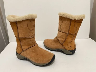 Botas de invierno Merrell Encore Peak de cuero decorativas aisladas de caramelo | W 6,5 EE. UU. Foto 1 de 4