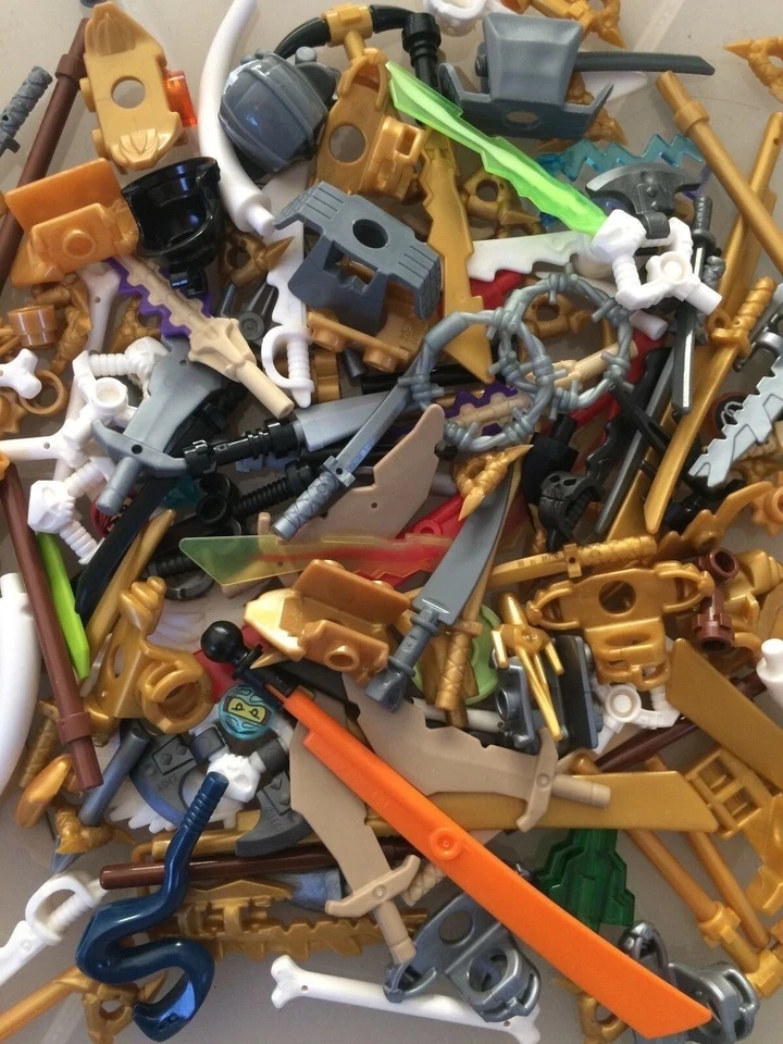 LEGO X30 NINJAGO WEAPONS & WEARABLES MINIFIGURE ACCESSORIES - MIX! + - Image 1 of 4