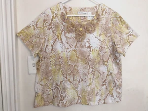 Camicetta donna Alfred Dunner 1X più pelle di serpente floreale marrone bianco paillettes perline - Foto 1 di 4