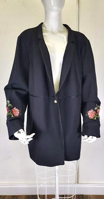 Chaqueta Blazer Chico's Negra con Flores Rosa Bordadas Mujer Talla 4 Foto 1 de 4