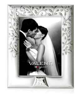 CORNICE PORTAFOTO ARGENTO LEGNO VALENTI&CO. 25° ANNIVERSARIO B1382/25 18X24 - Foto 1 di 3