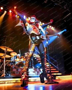 KISS: 1977 - 1978 Love Gun & Alive 2 Era Awesome & Rare 8" x 10" Photograph #320 - Picture 1 of 1