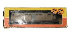LOCOMOTIVA ELETTRICA VINTAGE RIVAROSSI SCALA 1443 / 1444 HO PRESSOFUSA - Foto 1 di 10