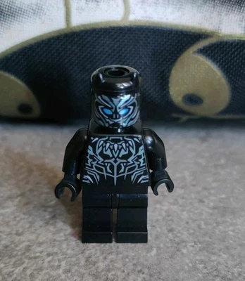 Lego ® Minifigure Marvel  Super Heroes Black Panther 76099 - Immagine 1 di 3