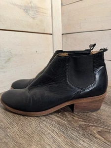 Frye Carson Chelsea Womens Booties Casual Low Heel Boots Size 9M Women’s - Picture 1 of 12