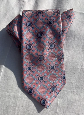 Corbata DCC 100 % seda extra larga rosa sutil conchas marinas para hombre Foto 1 de 4