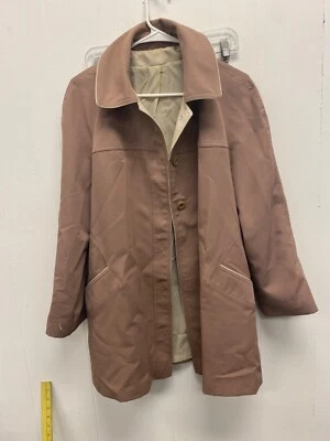 Union Made Women’s Short Trench Coat Beige/Tan, Fashion - Image 1 of 4