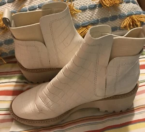 Dolce Vita Womens Off White Snakeskin Ankle Boots Size 7.5 Medium - Picture 1 of 5