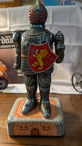1960 Masudaya Knight In Armor Target Game battery operated working as intended - Picture 1 of 4
