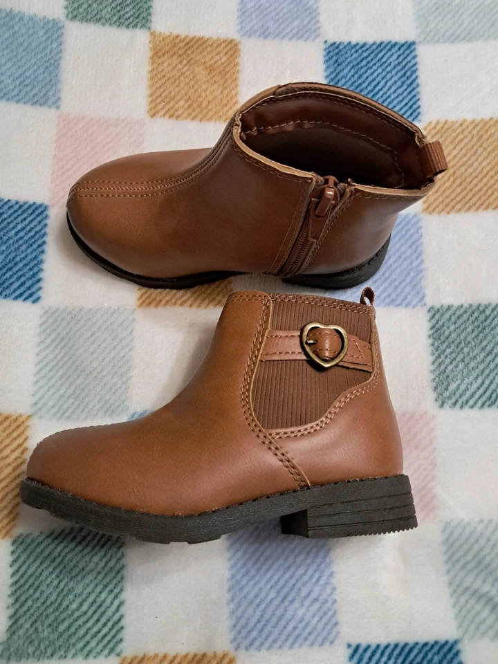Botas Carter Infantil Niña Talla 7 (Crebilla Lateral/Marrón) Foto 1 de 4