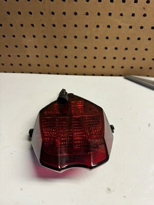 Luz trasera Triumph Street Triple 765 R 2020-2023 - T2700935 Foto 1 de 4