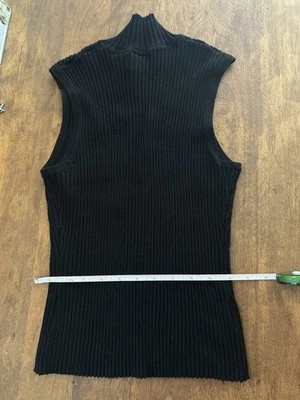 Camiseta sin mangas XL cuello simulado negra acanalada elástica Foto 1 de 4