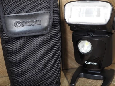 Canon Speedlite 320EX Shoe Mount Flash for  Canon - Image 1 of 4
