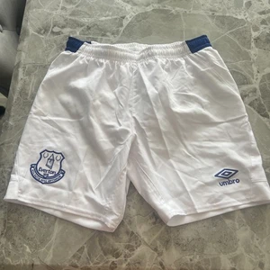 Everton Home Shorts Youth - Official Umbro Football Shorts - Picture 1 of 6
