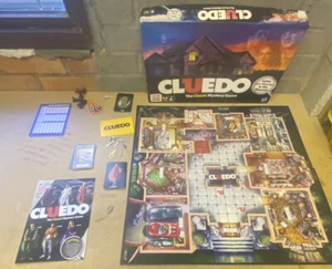 CLUEDO GAME HASBRO 2011 *******CHOOSE YOUR PART******* NOT COMPLETE - Picture 1 of 33