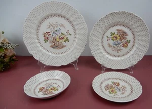 Vintage Royal Doulton England Grantham Dinner,Luncheon,Saucer Plates,Fruit Bowl  - Picture 1 of 11