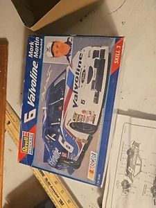 Revell Monogram 1/24 Scale #6 Valvoline Thunderbird Mark Martin NASCAR - Picture 1 of 6