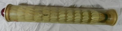 Contenedor de plástico transparente vintage con 11 volantes de bádminton emplumados Foto 1 de 4